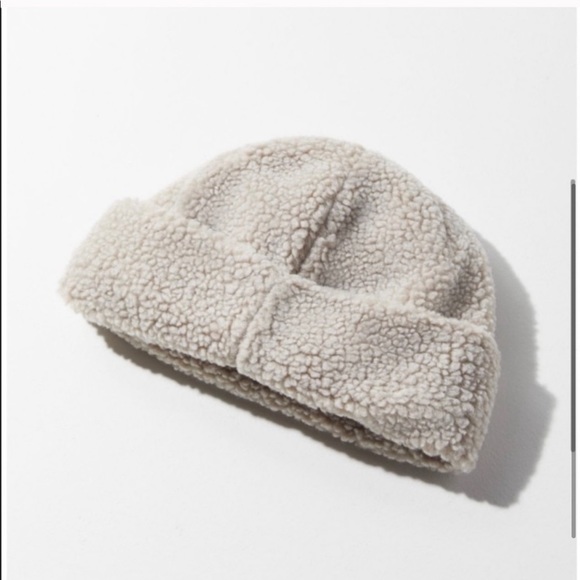 NWT adidas Women’s Originals Nova Beanie - Picture 4 of 12